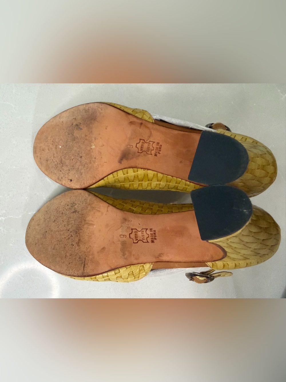 John Fluevog Miracles Marvel Yellow Woven Leather Peep Toe Heels Size 9 - Picture 13 of 15